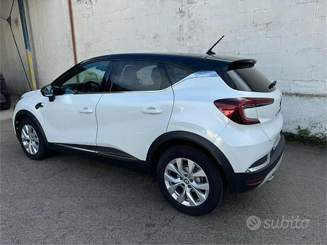 Usata Renault Captur Intens 101 CV (74 kW) 2021 Bianco SUV