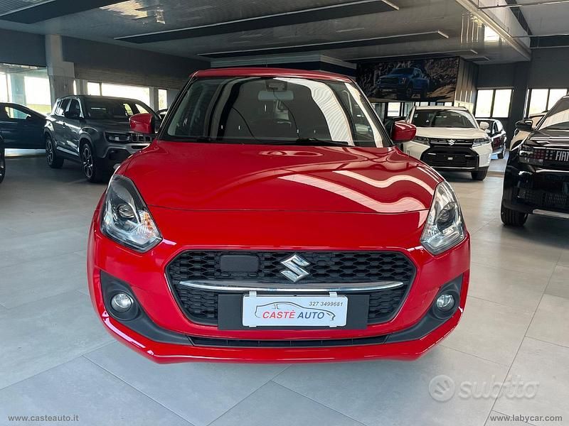 Usata Suzuki Swift 83 CV (61 kW) 2020 Rosso Utilitaria