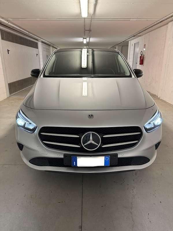 Usata Mercedes B220 Edition 190 CV (139 kW) 2019 Argento Monovolume
