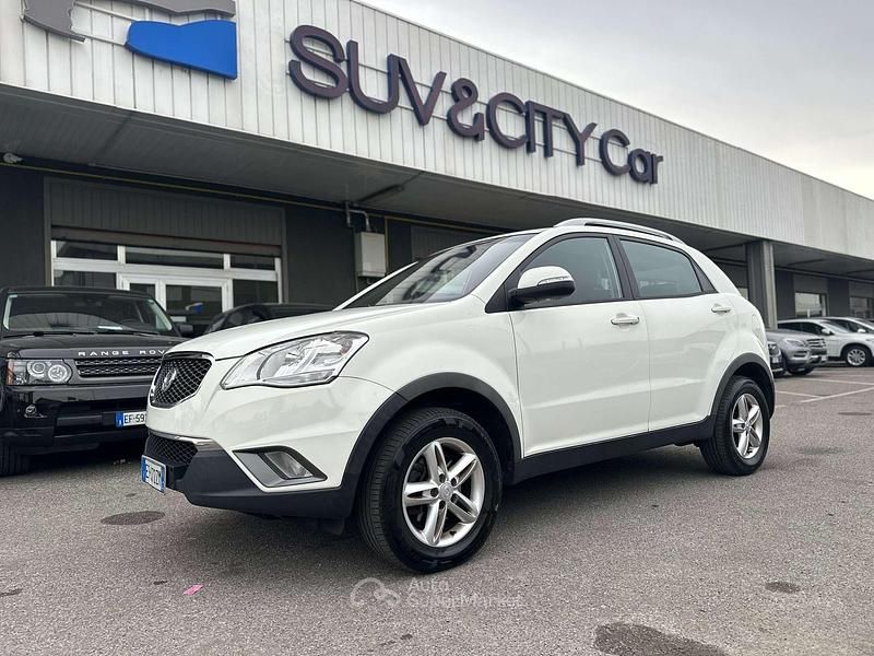 Usata Ssangyong (KGM) Korando 175 CV (128 kW) 2011 Bianco SUV