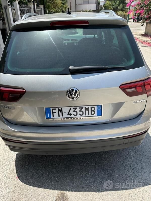 Usata VW Tiguan Business 150 CV (110 kW) 2018 Grigio SUV