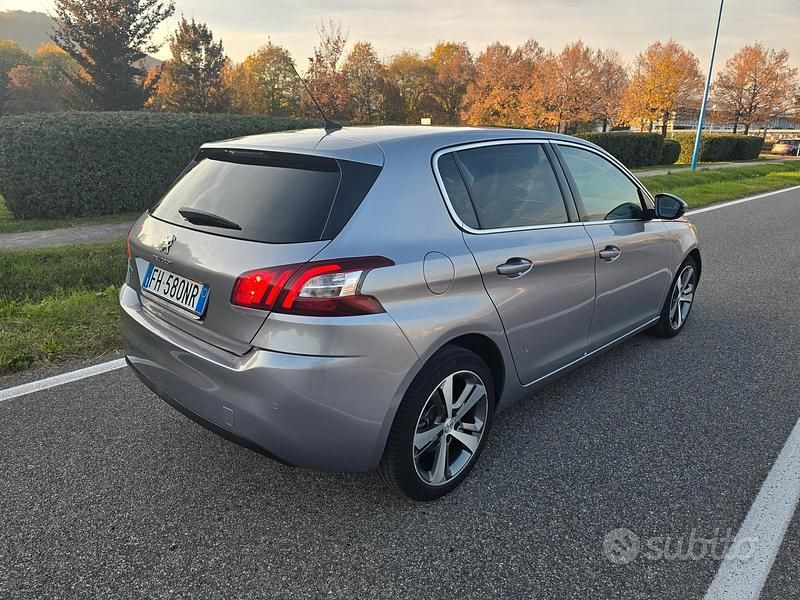 Usata Peugeot 308 GT-line 120 CV (88 kW) 2017 Other Berlina
