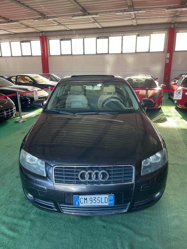 Usado Audi A3 150 CV (110 kW) 2005 Negro Utilitario