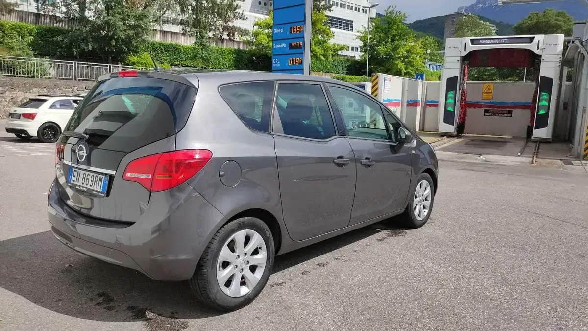 Usata Opel Meriva S 101 CV (74 kW) 2012 Monovolume