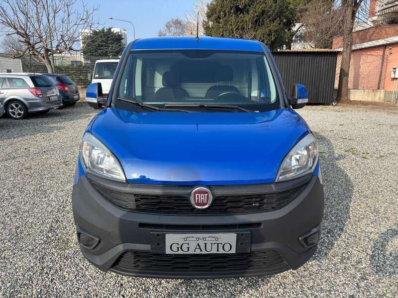 Blu/azzurro Usata 2017 Fiat Doblò Dynamic Monovolume | 7500 € (Ottimo prezzo) - Immagine 1/4