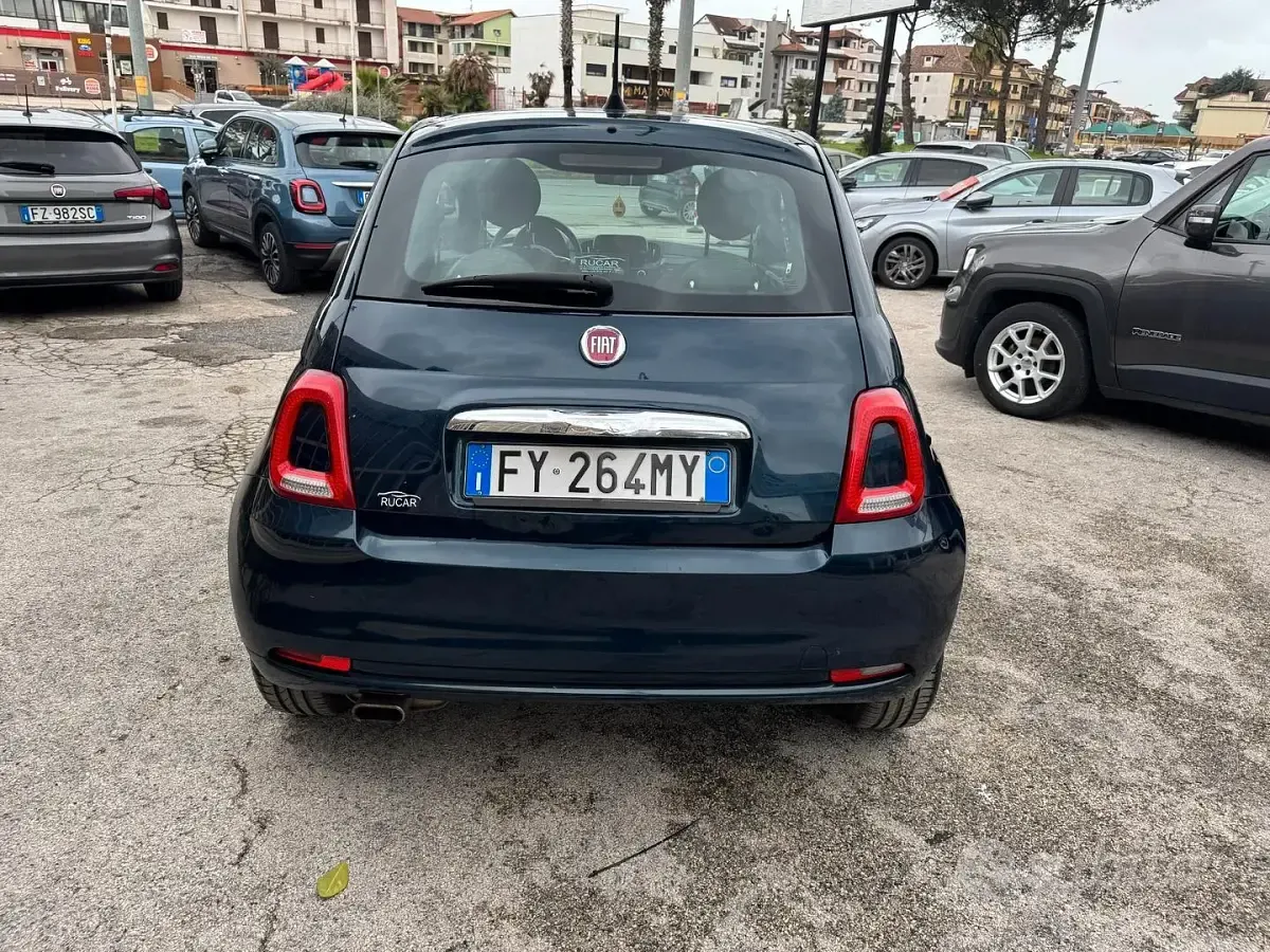 Käytetty Fiat 500 Lounge 69 HP (50 kW) 2019 Sininen Sedan