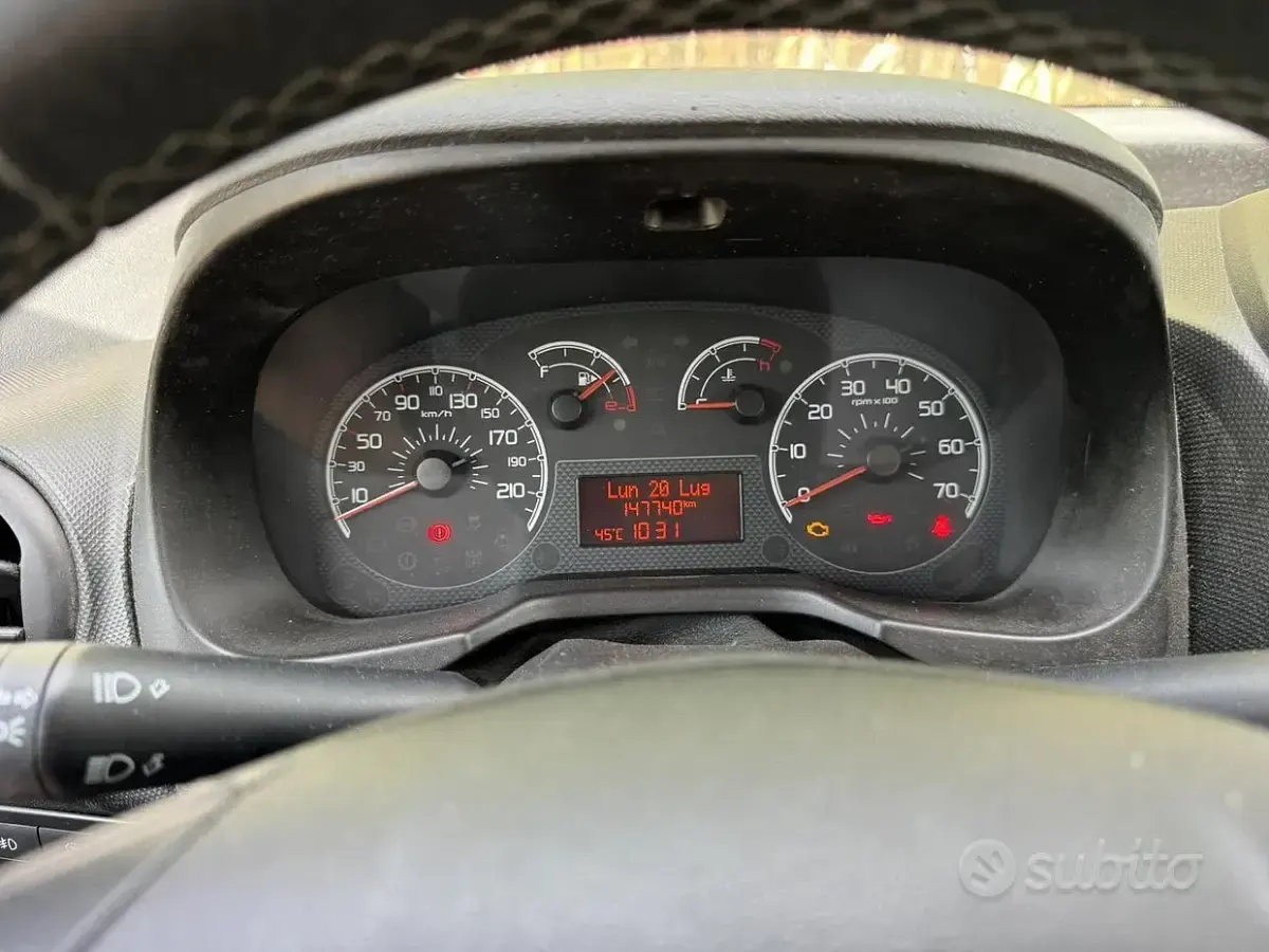 Usata Fiat Qubo Trekking 95 CV (69 kW) 2016 Rosso Monovolume