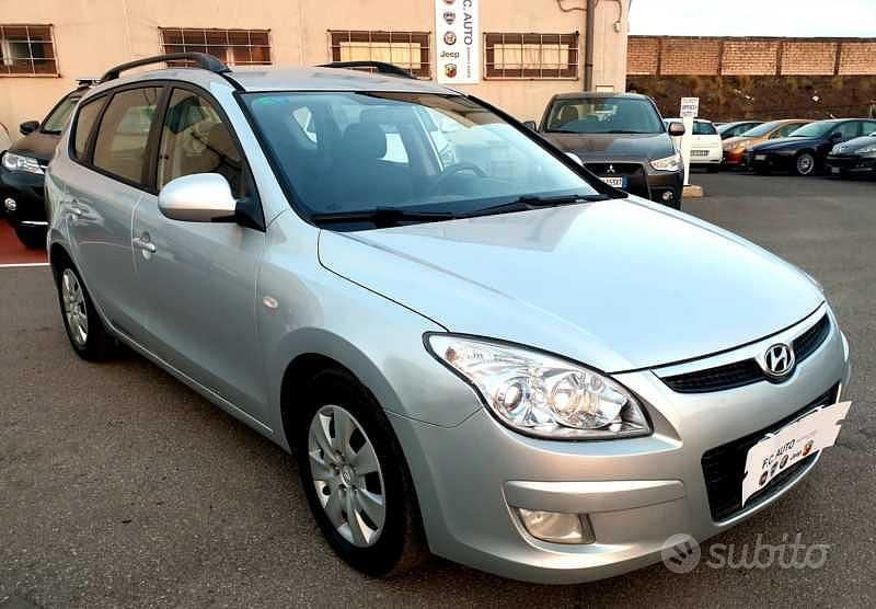 Usata Hyundai i30 90 CV (66 kW) 2009 Grigio Station wagon
