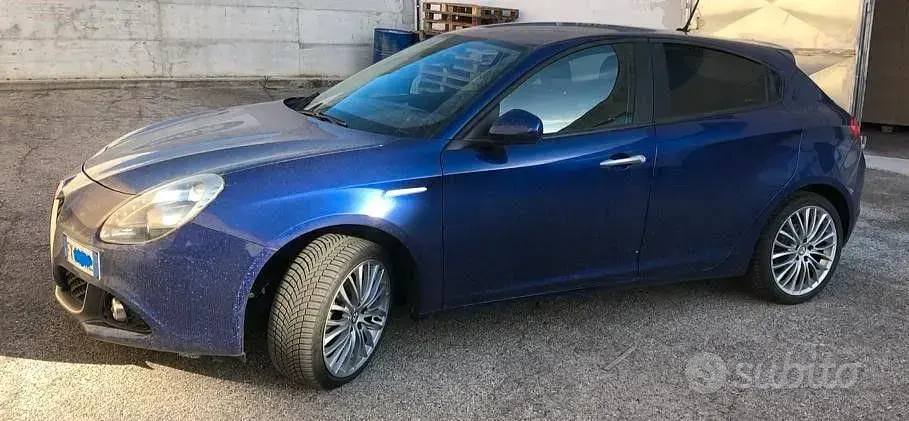 Usata Alfa Romeo Giulietta Super 120 CV (88 kW) 2019 Blu Utilitaria
