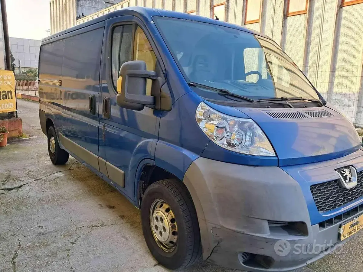 Usata Peugeot Boxer 101 CV (74 kW) 2010 Blu Furgone