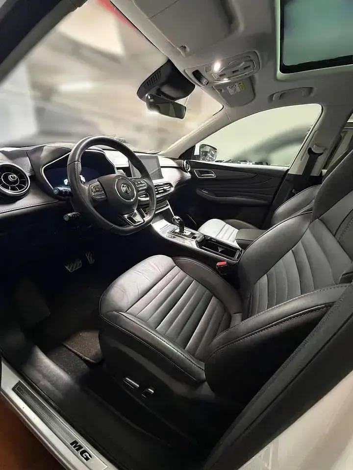 Usata MG HS Luxury 162 CV (119 kW) 2023 Dover white SUV