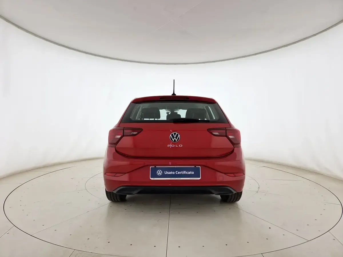 Usata VW Polo Life 80 CV (58 kW) 2023 Kings red metallizzato Utilitaria