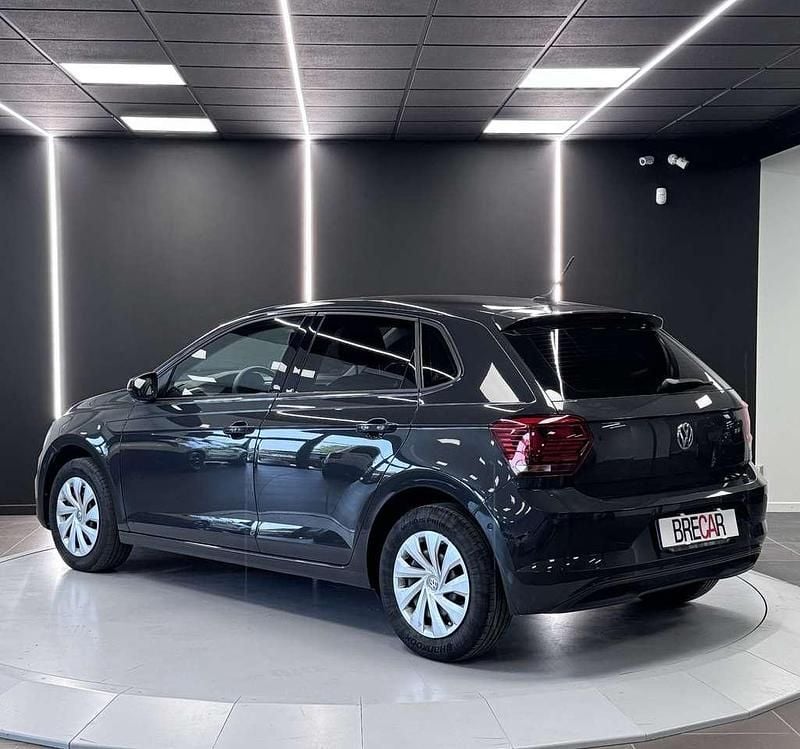Używany VW Polo Comfortline 95 KM (69 kW) 2019 Szary Sedan/Limuzyna