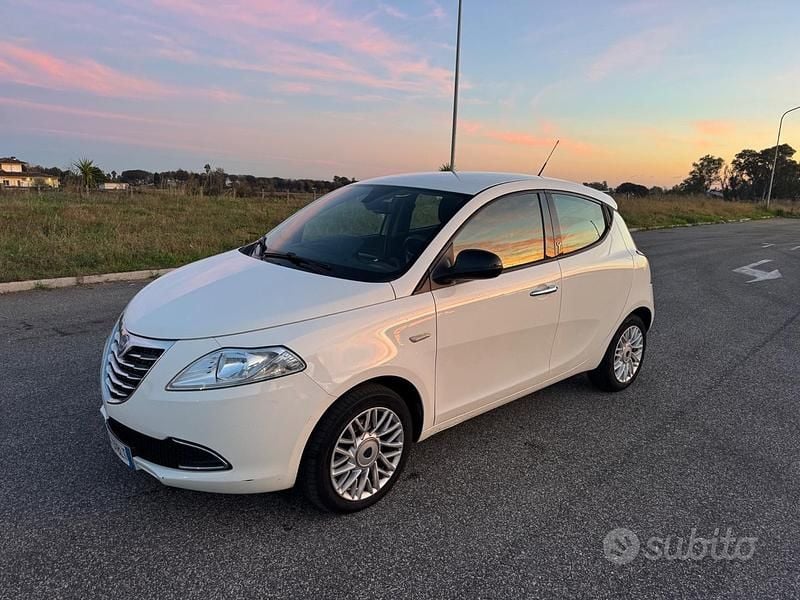 Bianco Usata 2017 Lancia Ypsilon Gold Due volumi | 6500 € (Super prezzo) - Immagine 1/4