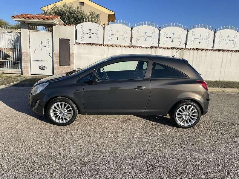 Occasion Opel Corsa 86 ch (63 kW) 2013 Gris Citadine