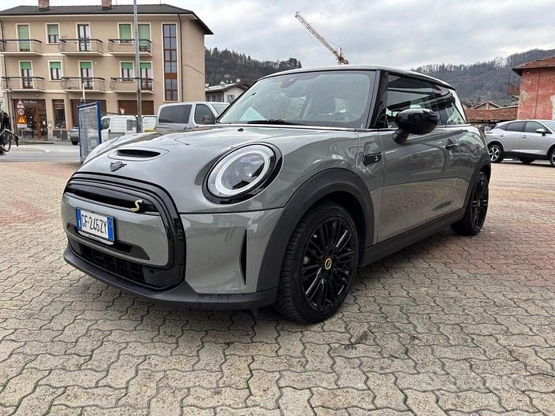 Usata Mini Cooper SE 75 kW (102 CV) 2021 Grigio Utilitaria