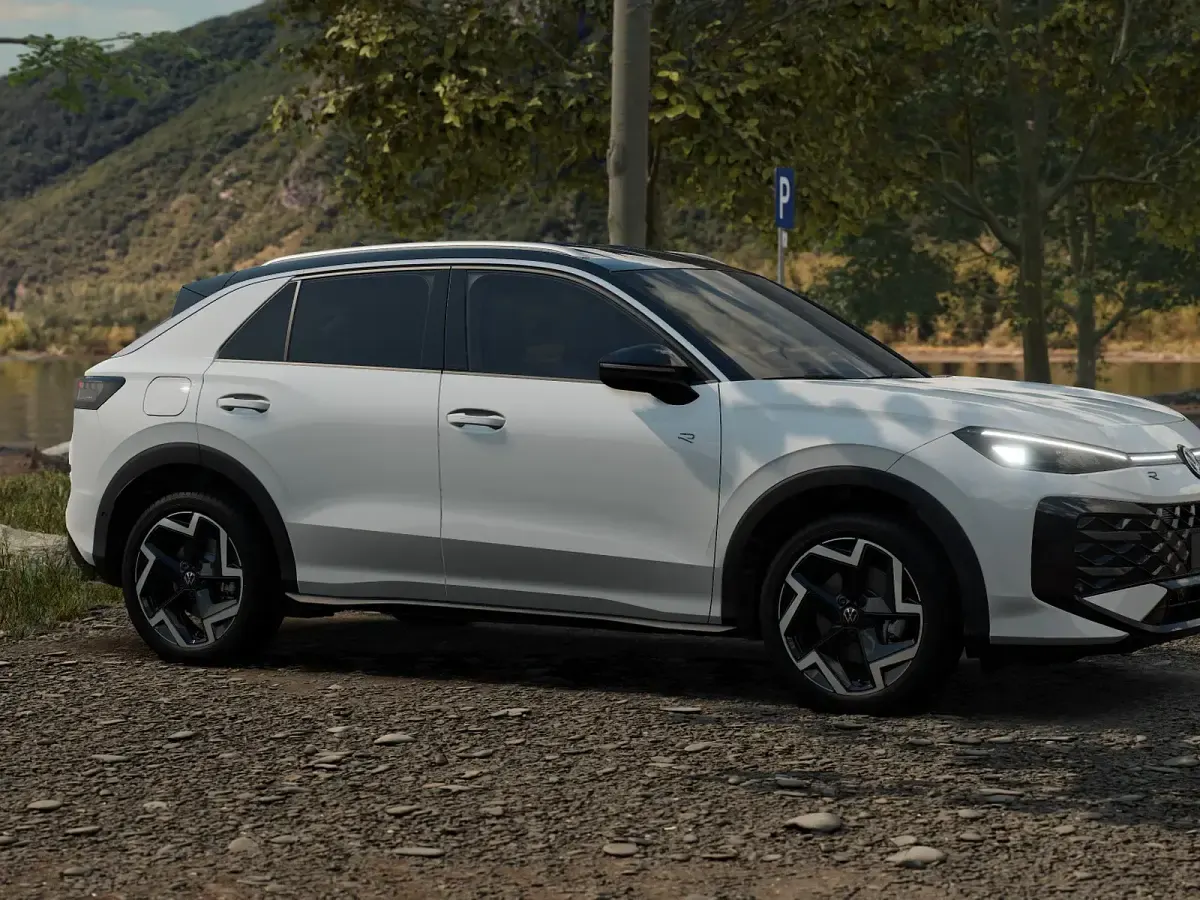 Nuova VW T-Roc R-line 150 CV (110 kW) 2026 Pure white nero SUV