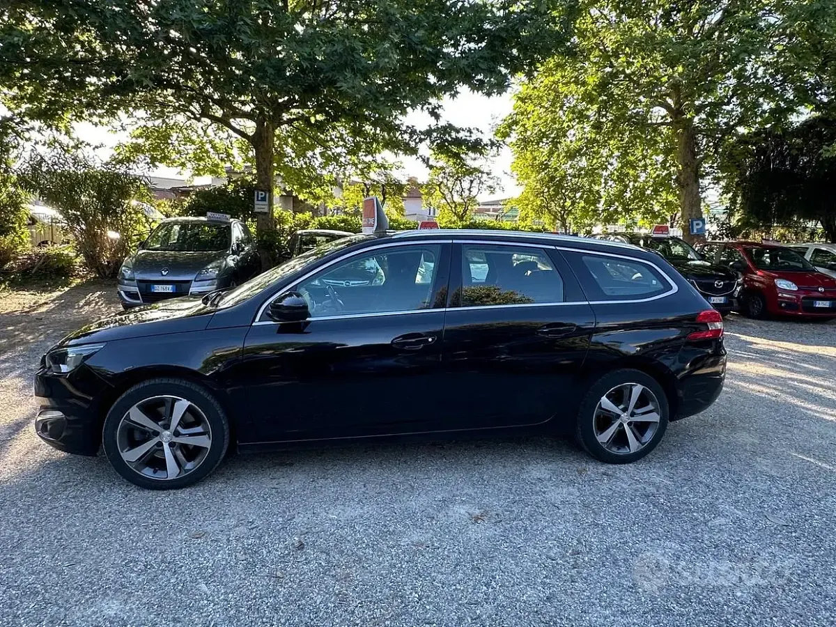 Usata Peugeot 308 GT-line 150 CV (110 kW) 2017 Nero Station wagon