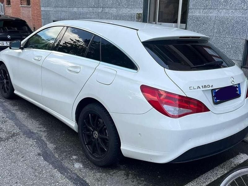 Begagnad Mercedes CLA180 Shooting Brake 109 HK (80 kW) 2016 Vit Kombi