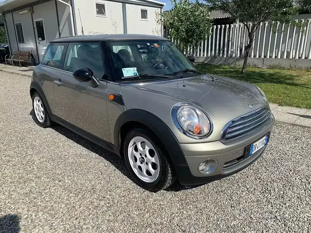 Usata Mini ONE 95 CV (69 kW) 2008 Marrone Utilitaria