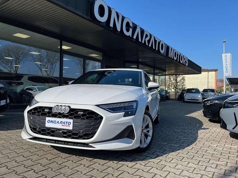 Usata Audi A3 Advanced 116 CV (85 kW) 2024 Bianco Utilitaria