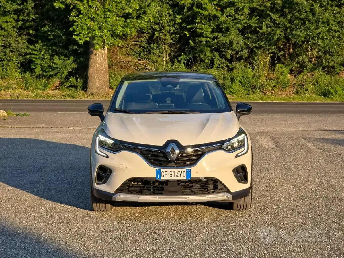 Usata Renault Captur Zen 131 CV (96 kW) 2020 Beige SUV