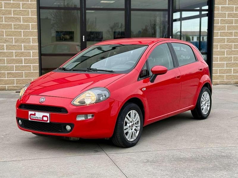 Usata Fiat Punto Lounge 77 CV (56 kW) 2013 Rosso Utilitaria