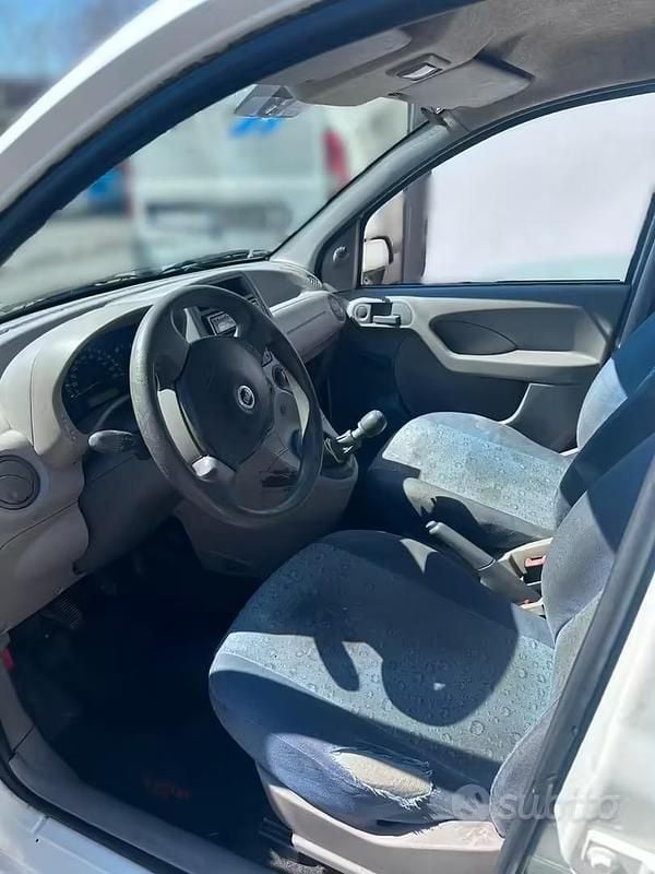 Usata Fiat Panda Active 54 CV (39 kW) 2005 Bianco Utilitaria