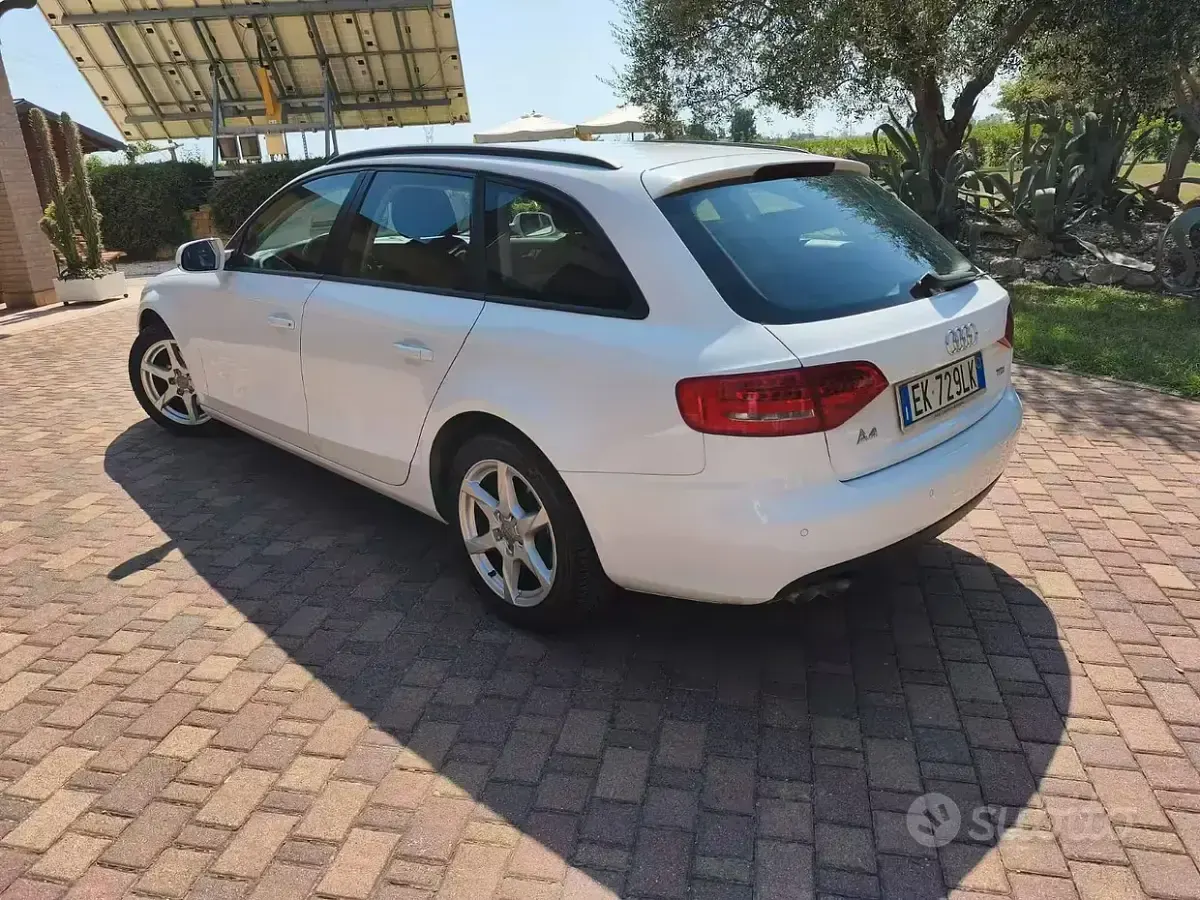 Usata Audi A4 143 CV (105 kW) 2011 Bianco Station wagon