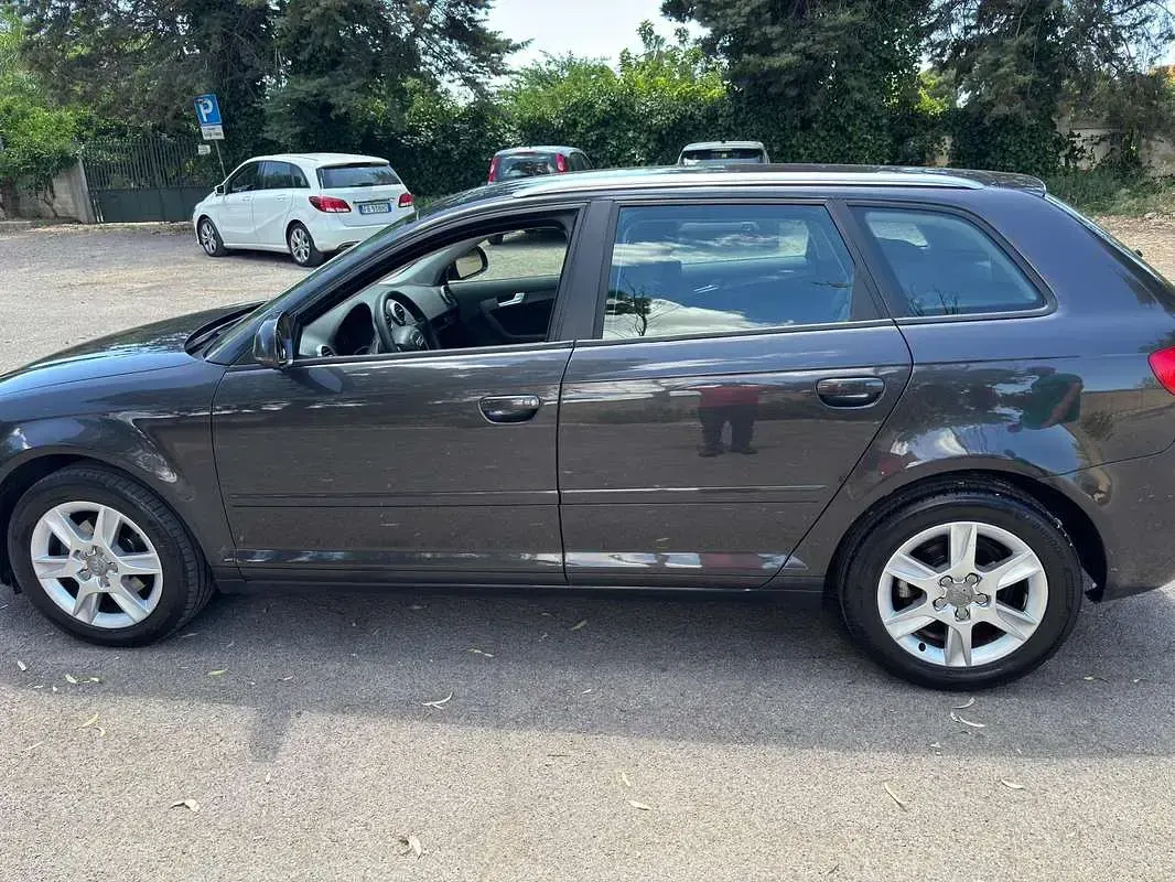 Usata Audi A3 Ambition 90 CV (66 kW) 2010 Nero Utilitaria
