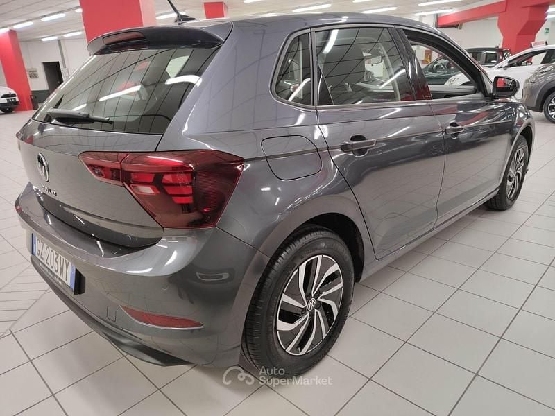 Usata VW Polo Life 95 CV (69 kW) 2025 Grigio scuro Utilitaria