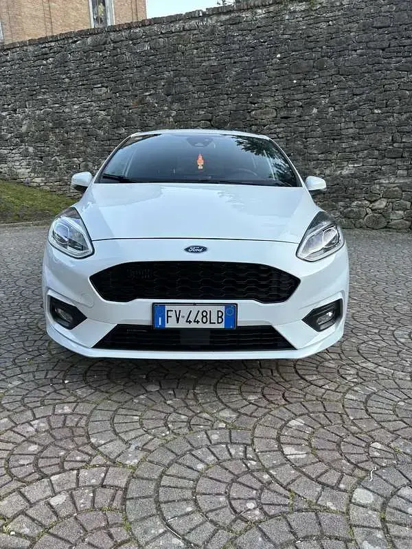 Usata Ford Fiesta ST-Line 86 CV (63 kW) 2019 Bianco Utilitaria