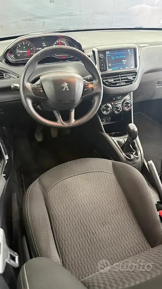 Usata Peugeot 208 Allure 75 CV (55 kW) 2019 Bianco Utilitaria