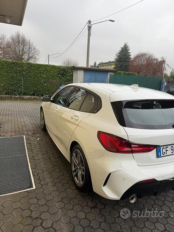 Usata 2021 BMW 116 M Sport Due volumi | 23.900 € (Cara) - Immagine 1/4