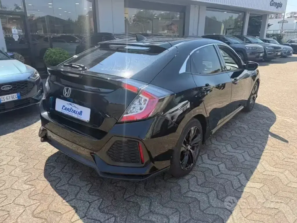 Begagnad Honda Civic Elegance 126 HK (92 kW) 2018 Svart Sedan