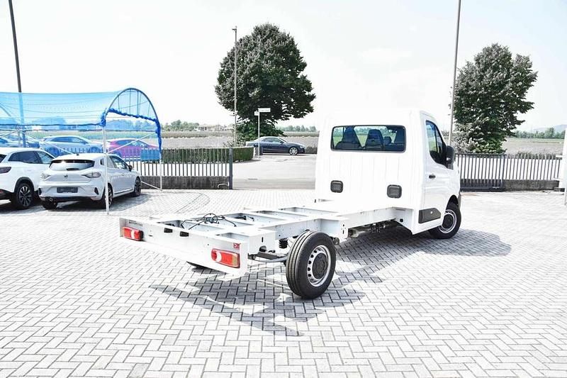 Nuova Nissan Interstar N-Connecta 150 CV (110 kW) 2026 Mineral white Furgone