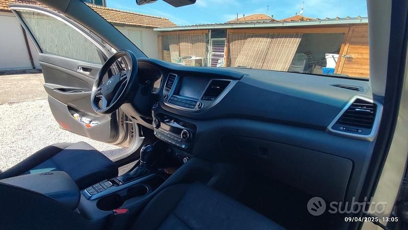 Usata Hyundai Tucson Xpossible 136 CV (100 kW) 2017 Grigio SUV