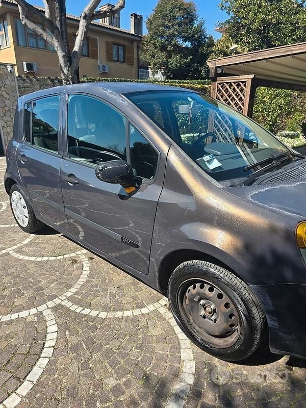 Usata Renault Modus 2005 Grigio Monovolume