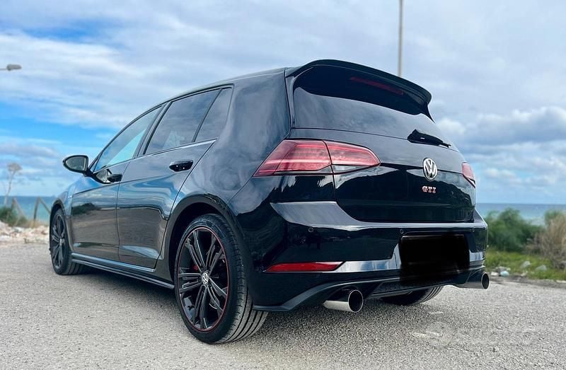 Usata VW Golf VII GTI 2017 Nero Berlina
