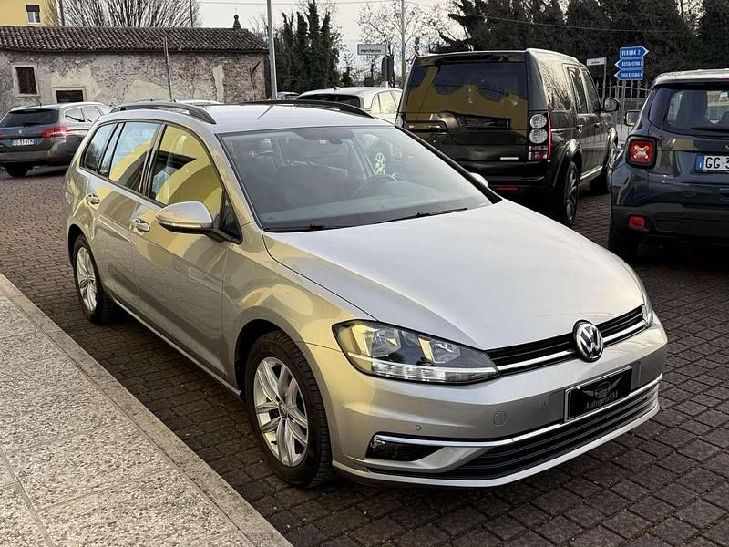Usata VW Golf VII Business 116 CV (85 kW) 2019 Argento Station wagon