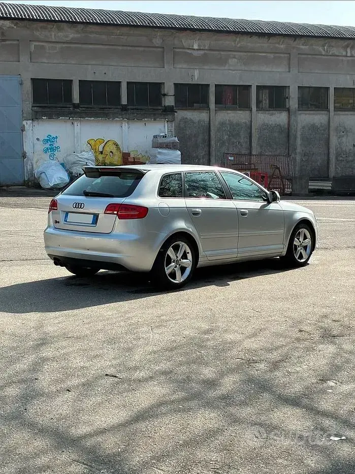 Usata Audi A3 Sportback Ambition 200 CV (147 kW) 2009 Grigio Utilitaria