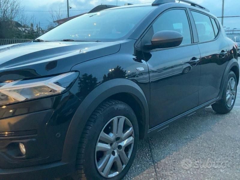 Usata Dacia Sandero Stepway 100 CV (73 kW) 2023 Nero Berlina
