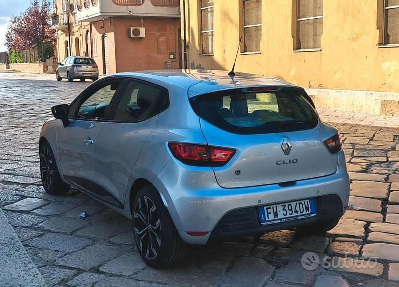 Usata Renault Clio IV 90 CV (66 kW) 2019 Grigio Berlina