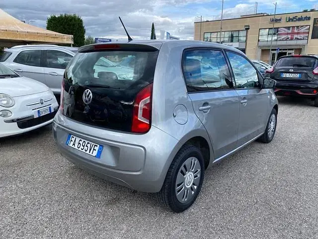 Usata VW up! move up! 68 CV (50 kW) 2015 Grigio Utilitaria