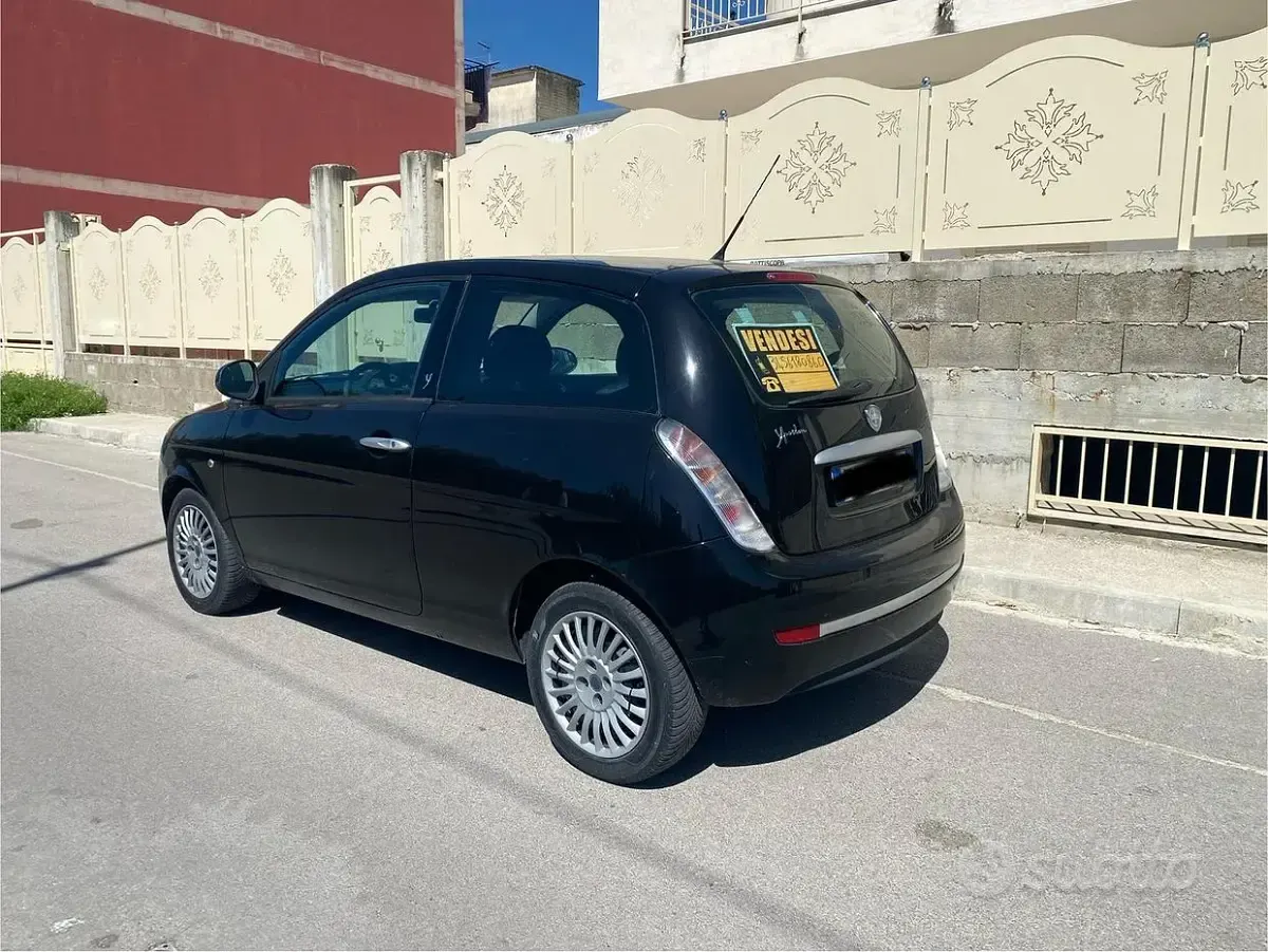 Usata Lancia Ypsilon 60 CV (44 kW) 2011 Utilitaria