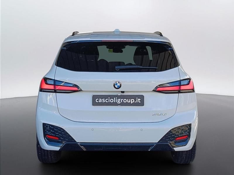 Usata BMW 218 Active Tourer M Sport 150 CV (110 kW) 2024 Alpinweiss iii pastello Monovolume