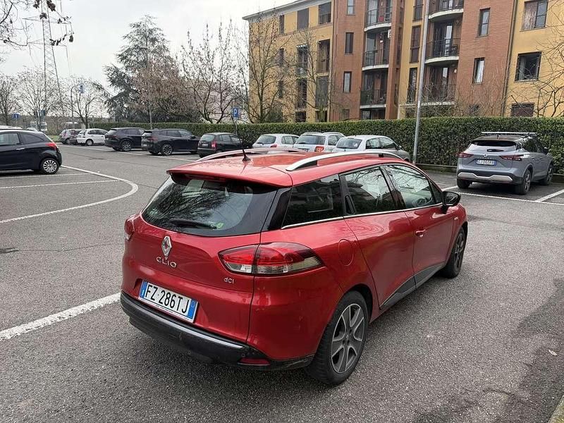 Usata Renault Clio GrandTour 90 CV (66 kW) 2015 Rosso Station wagon
