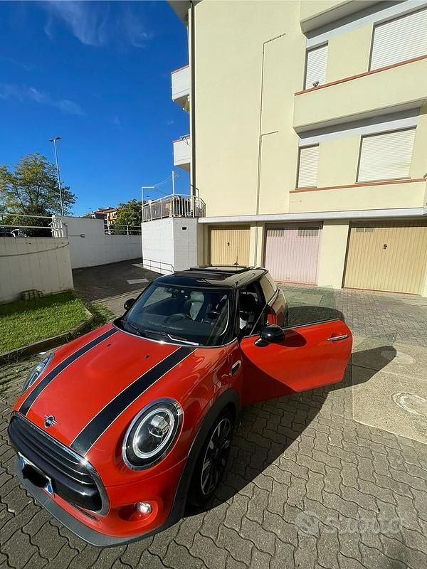 Usata Mini Cooper 136 CV (100 kW) 2018 Arancione Utilitaria