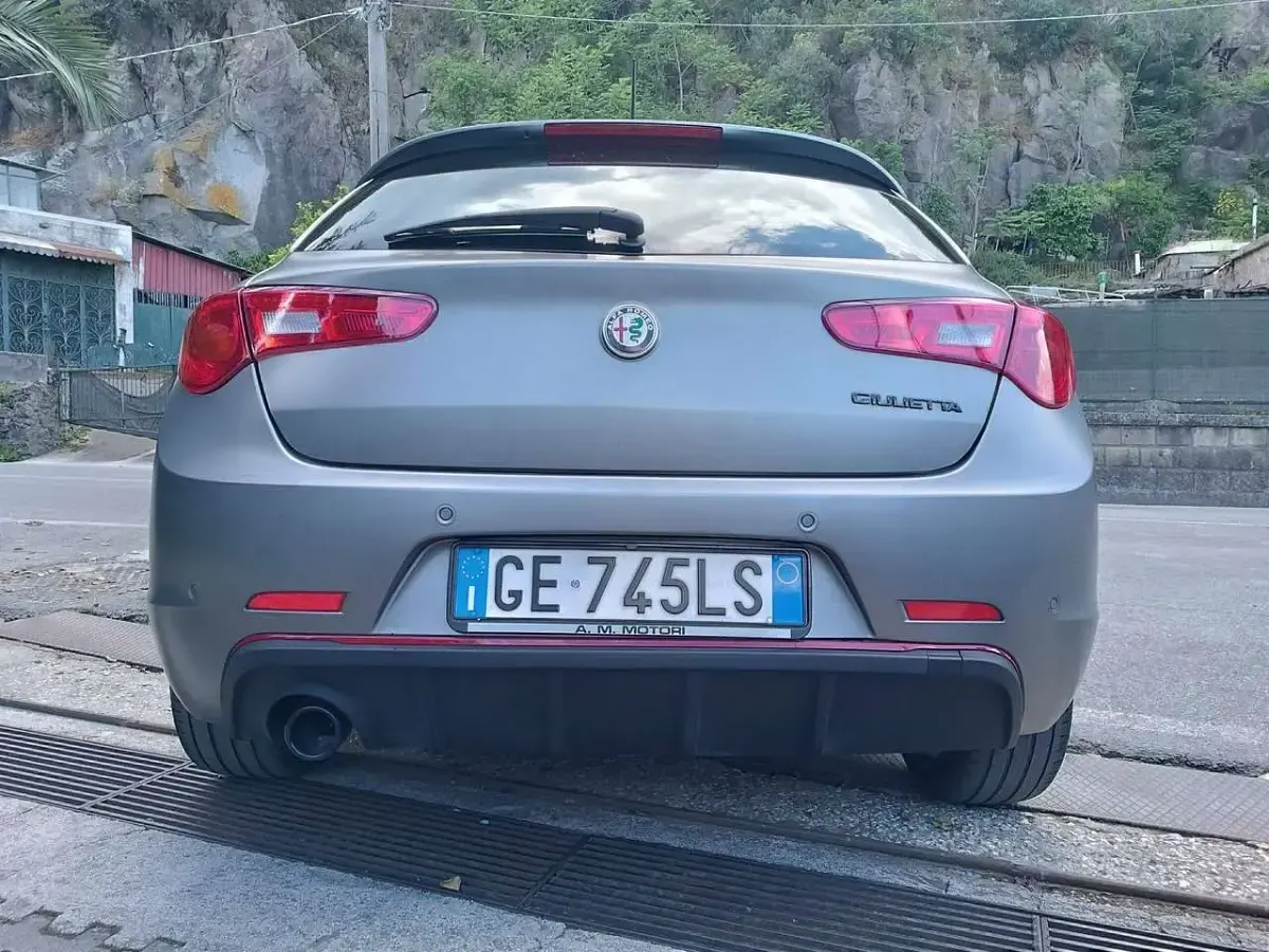 Usata Alfa Romeo Giulietta Sprint 120 CV (88 kW) 2021 Grigio magnesio opaco Berlina