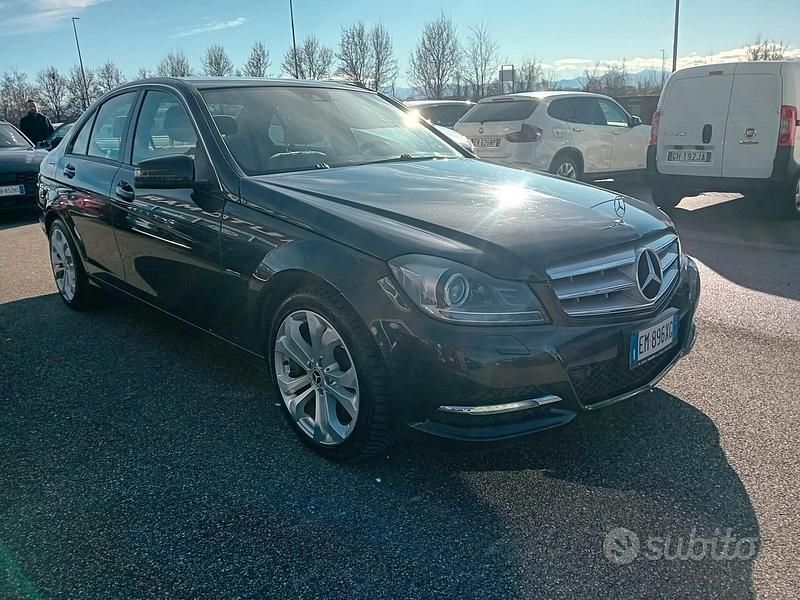 Usata Mercedes C200 Avantgarde 136 CV (100 kW) 2012 Grigio Berlina
